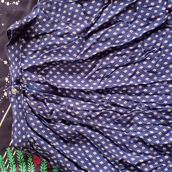 Skirt - Picture 2 of 3